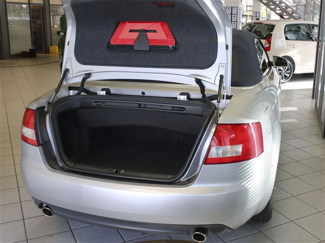Audi A4 Cabrio  bei Hoffmann Automobile in Wolfsburg kaufen und sofort mitnehmen - Bild 2
