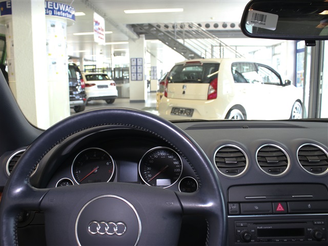Audi A4 Cabrio  bei Hoffmann Automobile in Wolfsburg kaufen und sofort mitnehmen - Bild 8