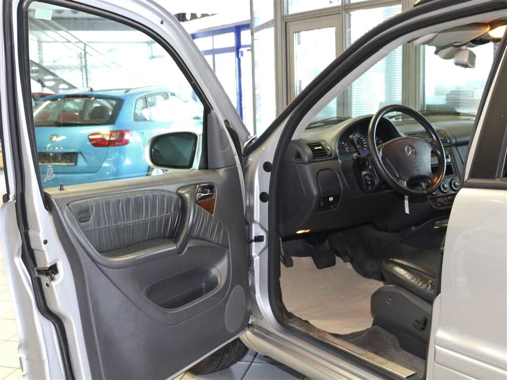 Mercedes-Benz ML 400 bei Hoffmann Automobile in Wolfsburg kaufen und sofort mitnehmen - Bild 7