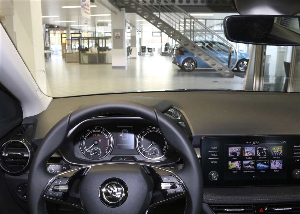 Skoda Fabia  bei Hoffmann Automobile in Wolfsburg kaufen und sofort mitnehmen - Bild 9