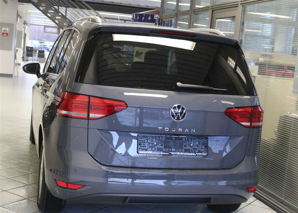 VW Touran  bei Hoffmann Automobile in Wolfsburg kaufen und sofort mitnehmen - Bild 3