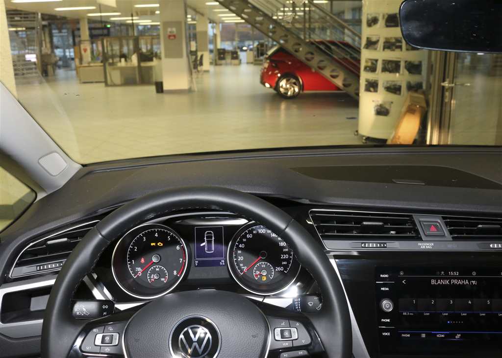 VW Touran  bei Hoffmann Automobile in Wolfsburg kaufen und sofort mitnehmen - Bild 9
