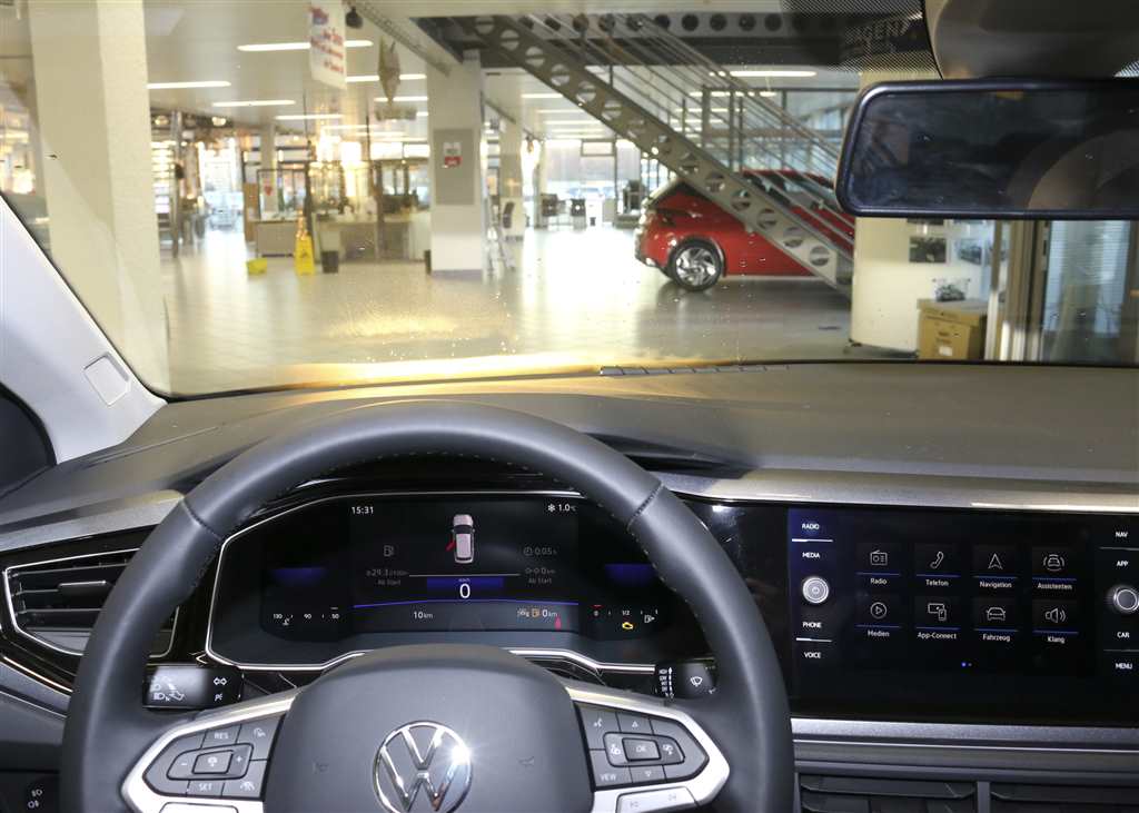 VW Polo  bei Hoffmann Automobile in Wolfsburg kaufen und sofort mitnehmen - Bild 9