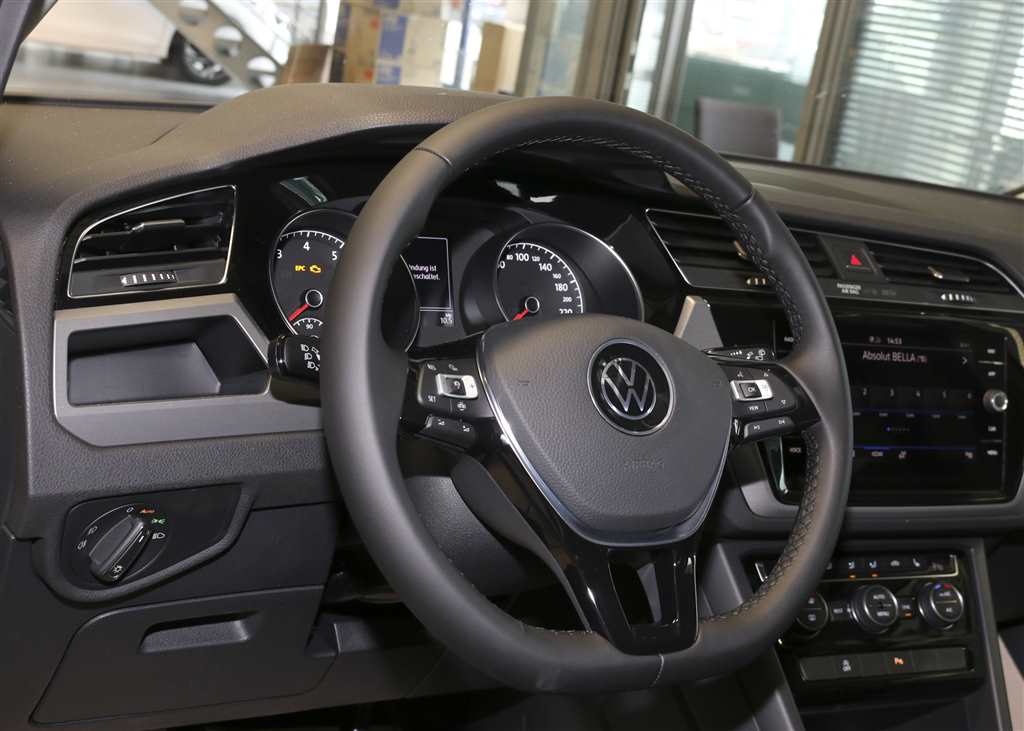 VW Touran  bei Hoffmann Automobile in Wolfsburg kaufen und sofort mitnehmen - Bild 10