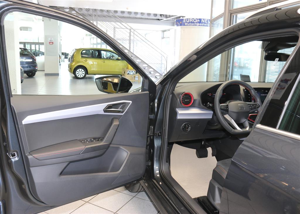Seat Arona  bei Hoffmann Automobile in Wolfsburg kaufen und sofort mitnehmen - Bild 13