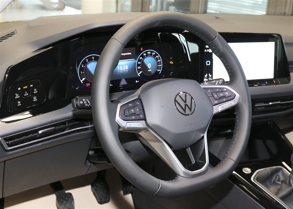 VW Golf  bei Hoffmann Automobile in Wolfsburg kaufen und sofort mitnehmen - Bild 11