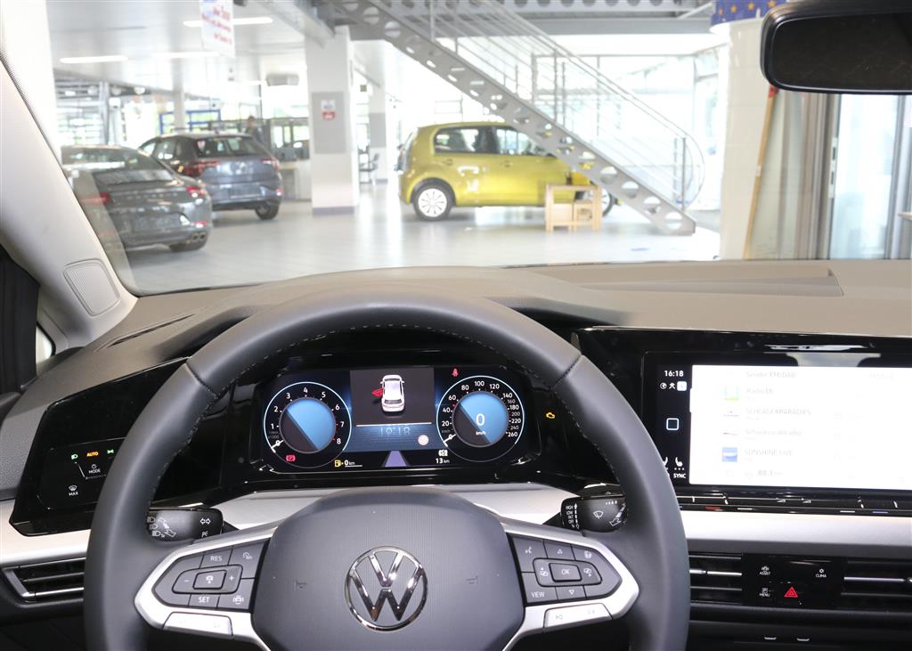 VW Golf  bei Hoffmann Automobile in Wolfsburg kaufen und sofort mitnehmen - Bild 11