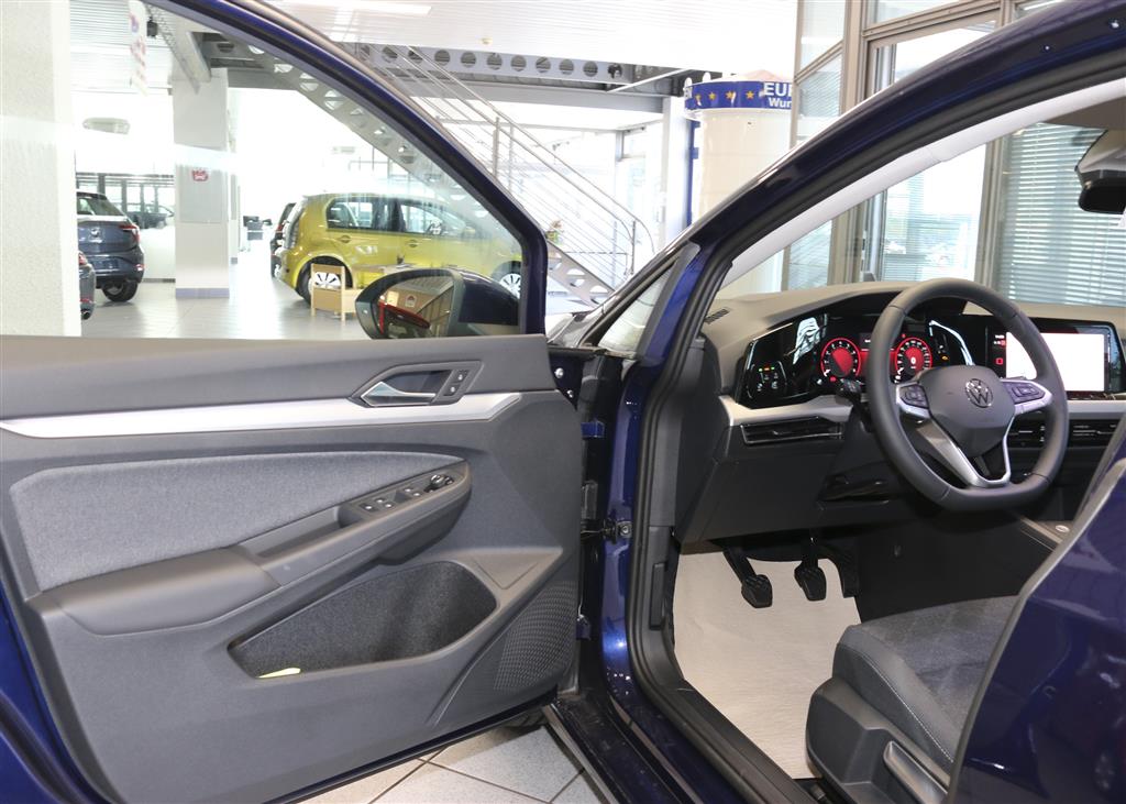 VW Golf  bei Hoffmann Automobile in Wolfsburg kaufen und sofort mitnehmen - Bild 13