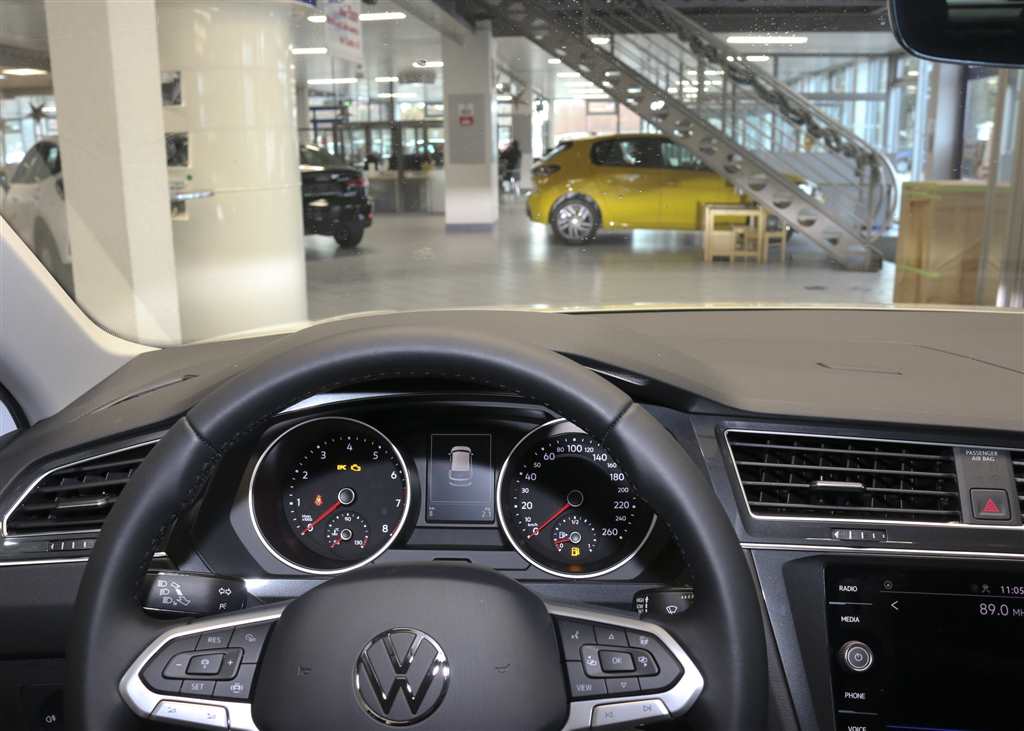 VW Tiguan  bei Hoffmann Automobile in Wolfsburg kaufen und sofort mitnehmen - Bild 9