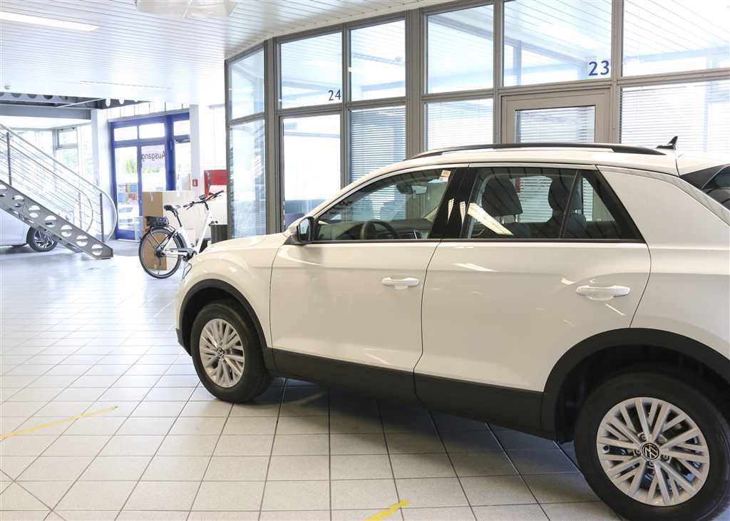VW T-Roc  bei Hoffmann Automobile in Wolfsburg kaufen und sofort mitnehmen - Bild 13