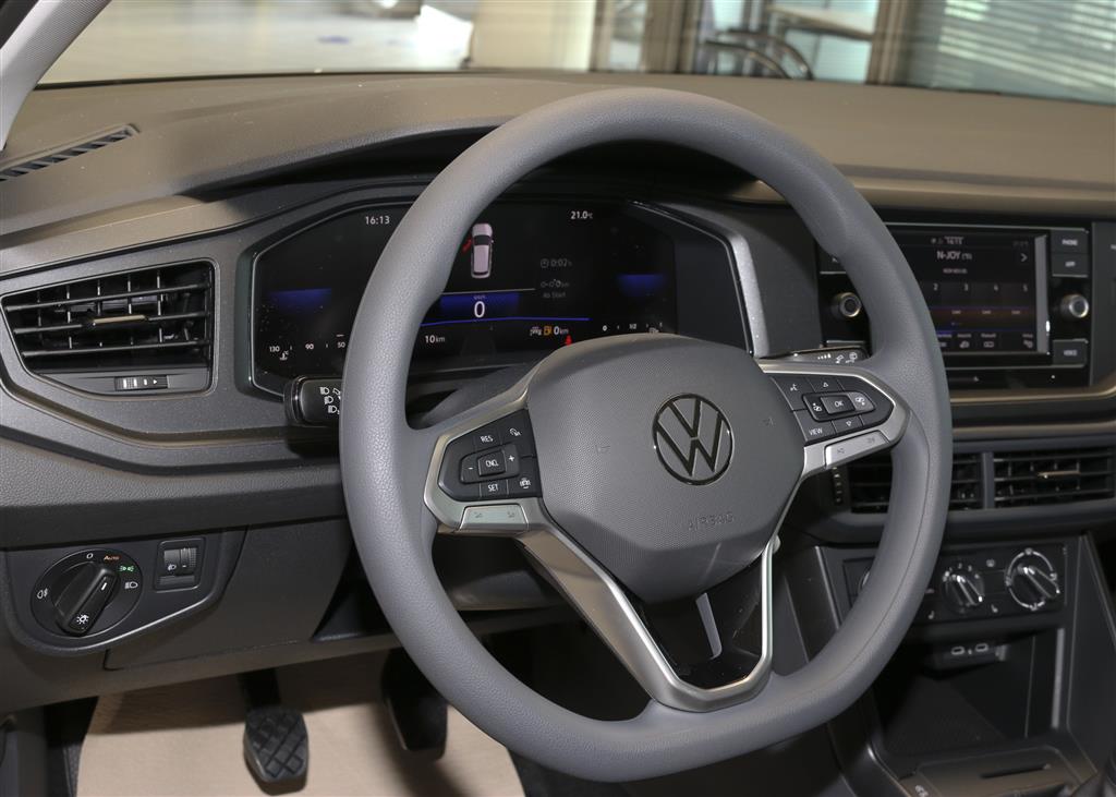 VW Polo  bei Hoffmann Automobile in Wolfsburg kaufen und sofort mitnehmen - Bild 10