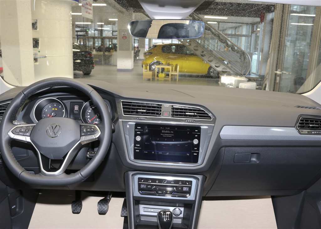 VW Tiguan  bei Hoffmann Automobile in Wolfsburg kaufen und sofort mitnehmen - Bild 5