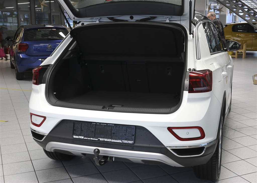 VW T-Roc  bei Hoffmann Automobile in Wolfsburg kaufen und sofort mitnehmen - Bild 2