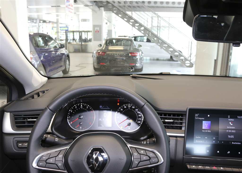 Renault Captur  bei Hoffmann Automobile in Wolfsburg kaufen und sofort mitnehmen - Bild 9