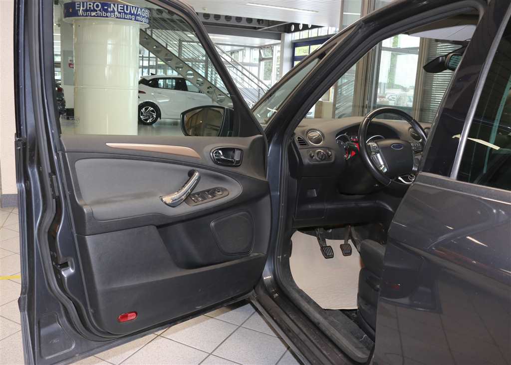 Ford S-Max  bei Hoffmann Automobile in Wolfsburg kaufen und sofort mitnehmen - Bild 11