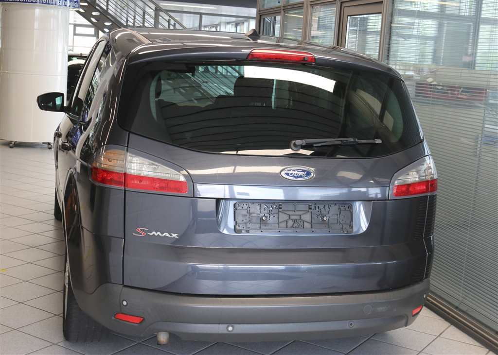 Ford S-Max  bei Hoffmann Automobile in Wolfsburg kaufen und sofort mitnehmen - Bild 3