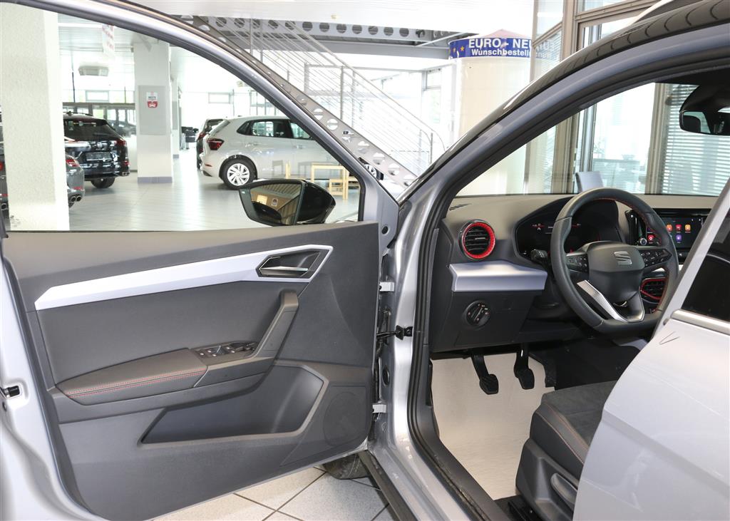 Seat Arona  bei Hoffmann Automobile in Wolfsburg kaufen und sofort mitnehmen - Bild 12