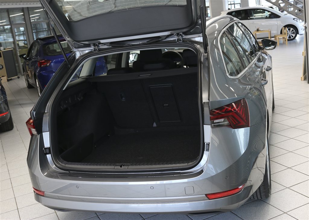 Skoda Octavia Combi  bei Hoffmann Automobile in Wolfsburg kaufen und sofort mitnehmen - Bild 2