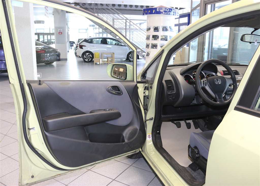 Honda Jazz  bei Hoffmann Automobile in Wolfsburg kaufen und sofort mitnehmen - Bild 11