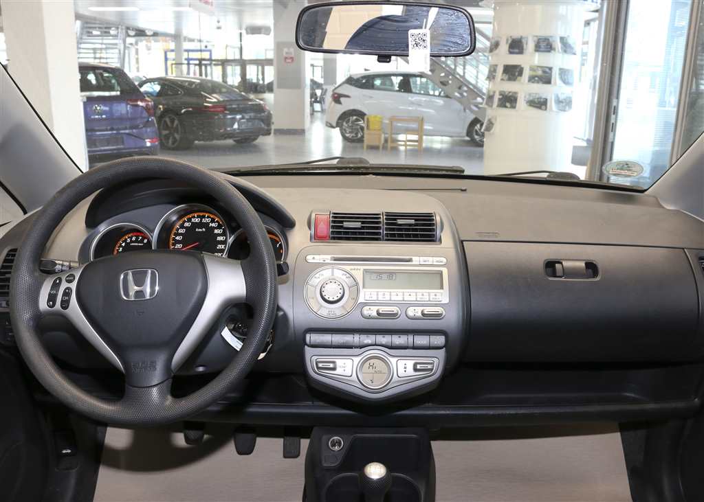 Honda Jazz  bei Hoffmann Automobile in Wolfsburg kaufen und sofort mitnehmen - Bild 5