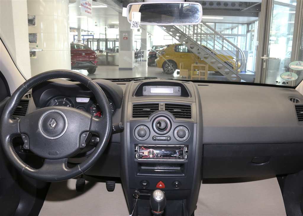 Renault Megane Grandtour  bei Hoffmann Automobile in Wolfsburg kaufen und sofort mitnehmen - Bild 6