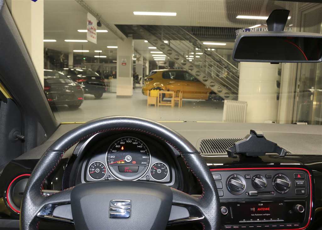 Seat Mii  bei Hoffmann Automobile in Wolfsburg kaufen und sofort mitnehmen - Bild 8