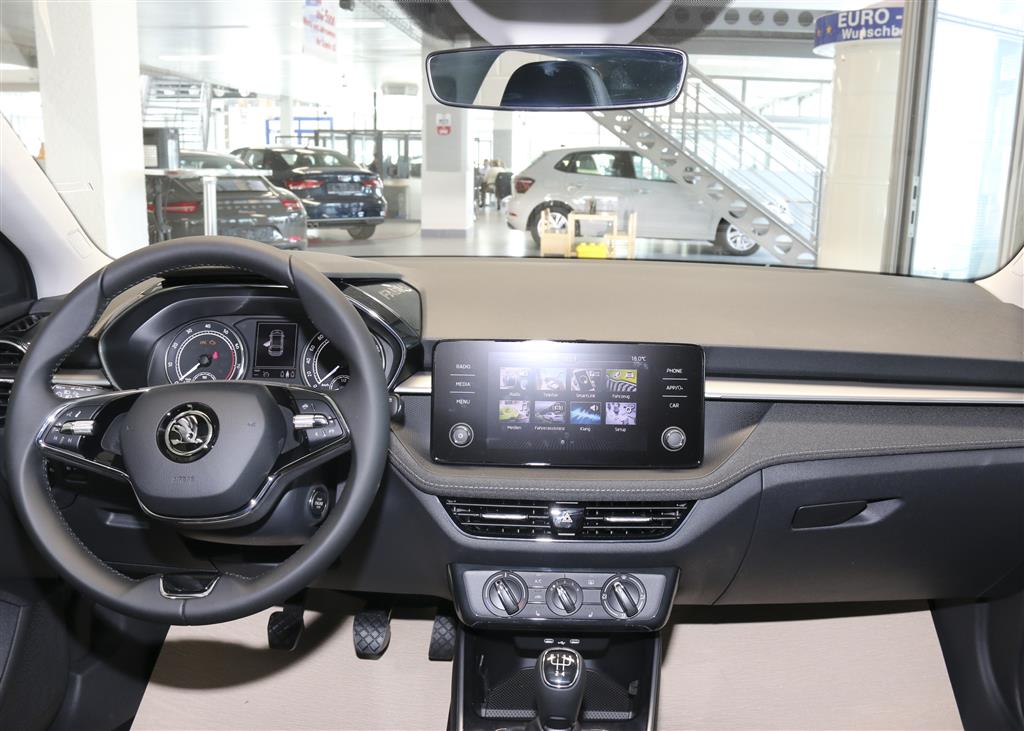 Skoda Fabia  bei Hoffmann Automobile in Wolfsburg kaufen und sofort mitnehmen - Bild 5