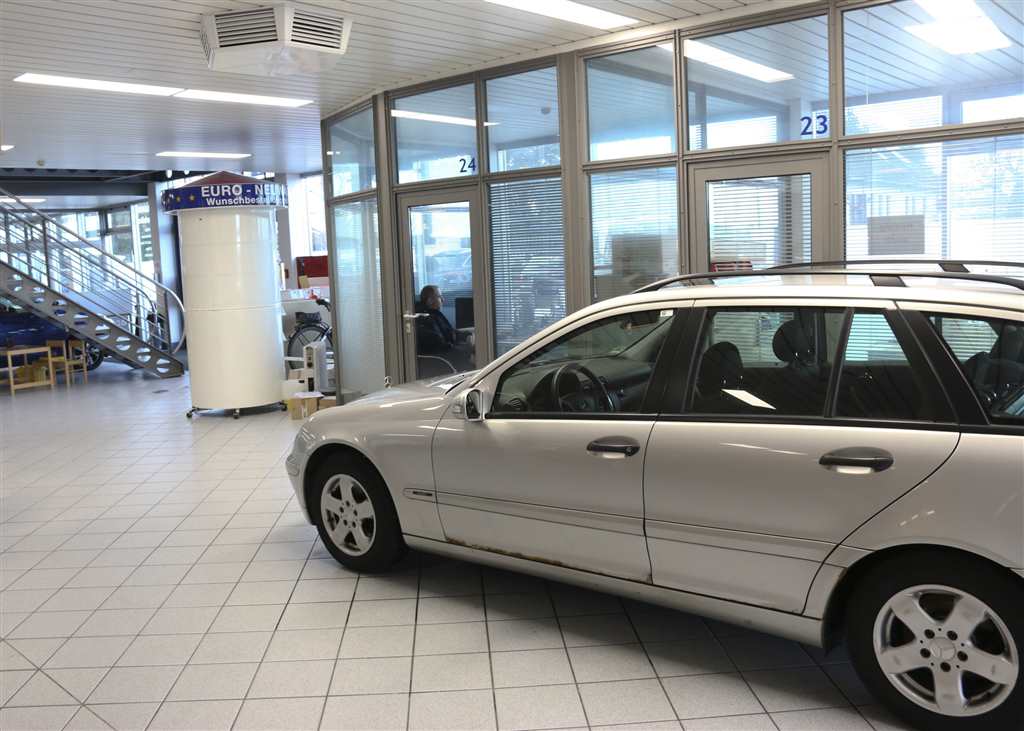 Mercedes-Benz C 220 T  bei Hoffmann Automobile in Wolfsburg kaufen und sofort mitnehmen - Bild 13