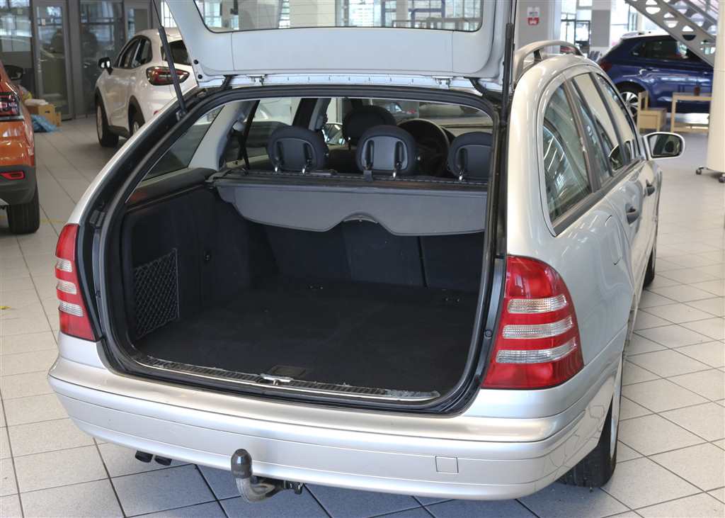 Mercedes-Benz C 220 T  bei Hoffmann Automobile in Wolfsburg kaufen und sofort mitnehmen - Bild 2