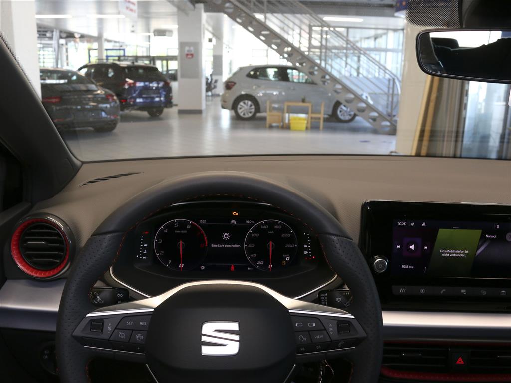 Seat Ibiza  bei Hoffmann Automobile in Wolfsburg kaufen und sofort mitnehmen - Bild 12