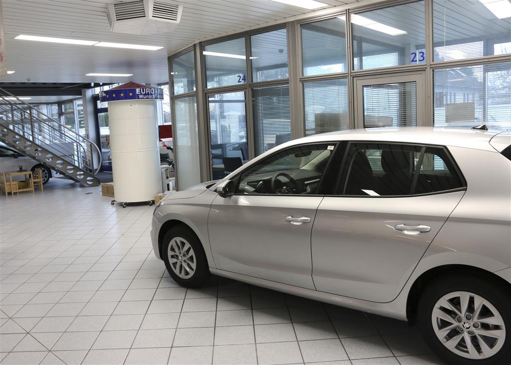 Skoda Fabia  bei Hoffmann Automobile in Wolfsburg kaufen und sofort mitnehmen - Bild 13