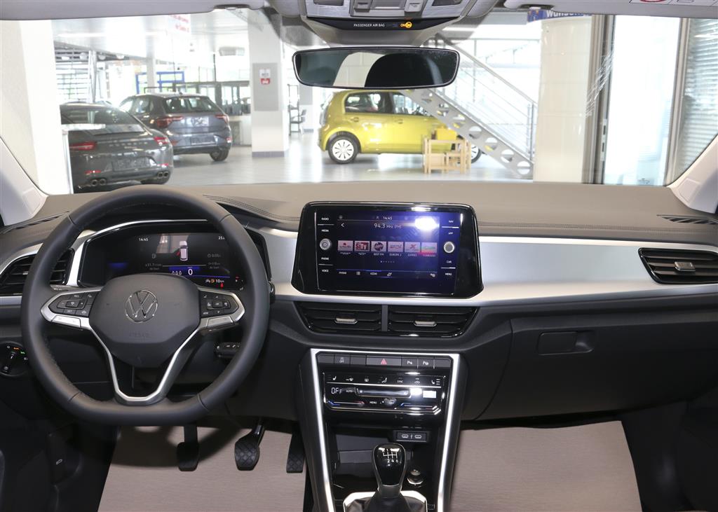 VW T-Roc  bei Hoffmann Automobile in Wolfsburg kaufen und sofort mitnehmen - Bild 5