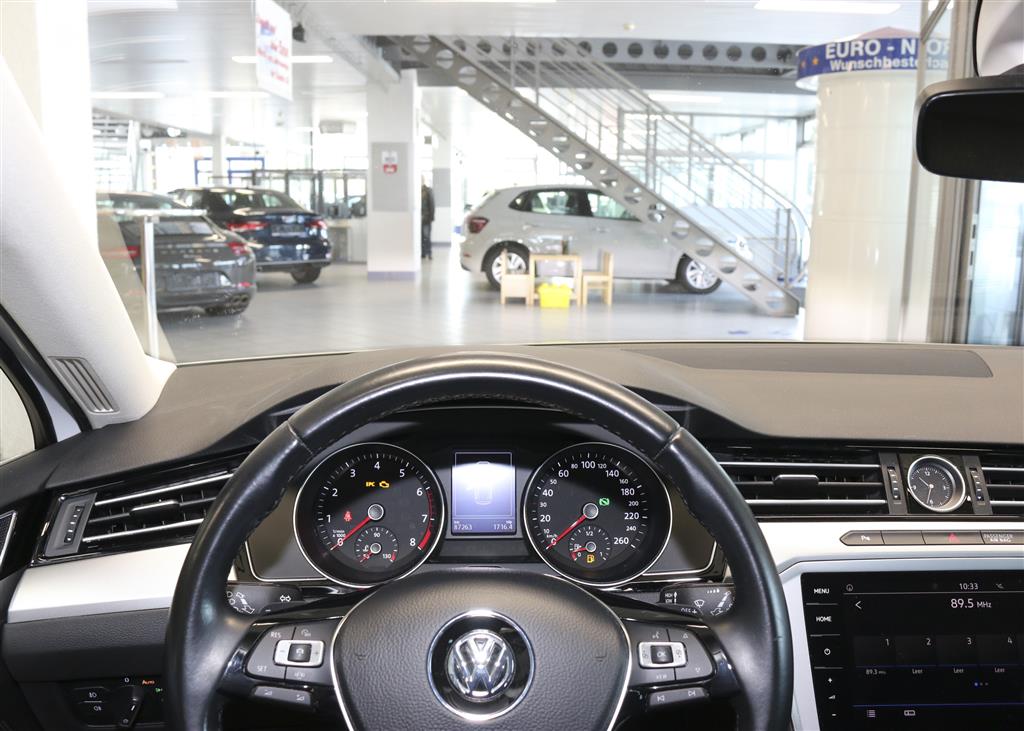 VW Passat Variant  bei Hoffmann Automobile in Wolfsburg kaufen und sofort mitnehmen - Bild 11