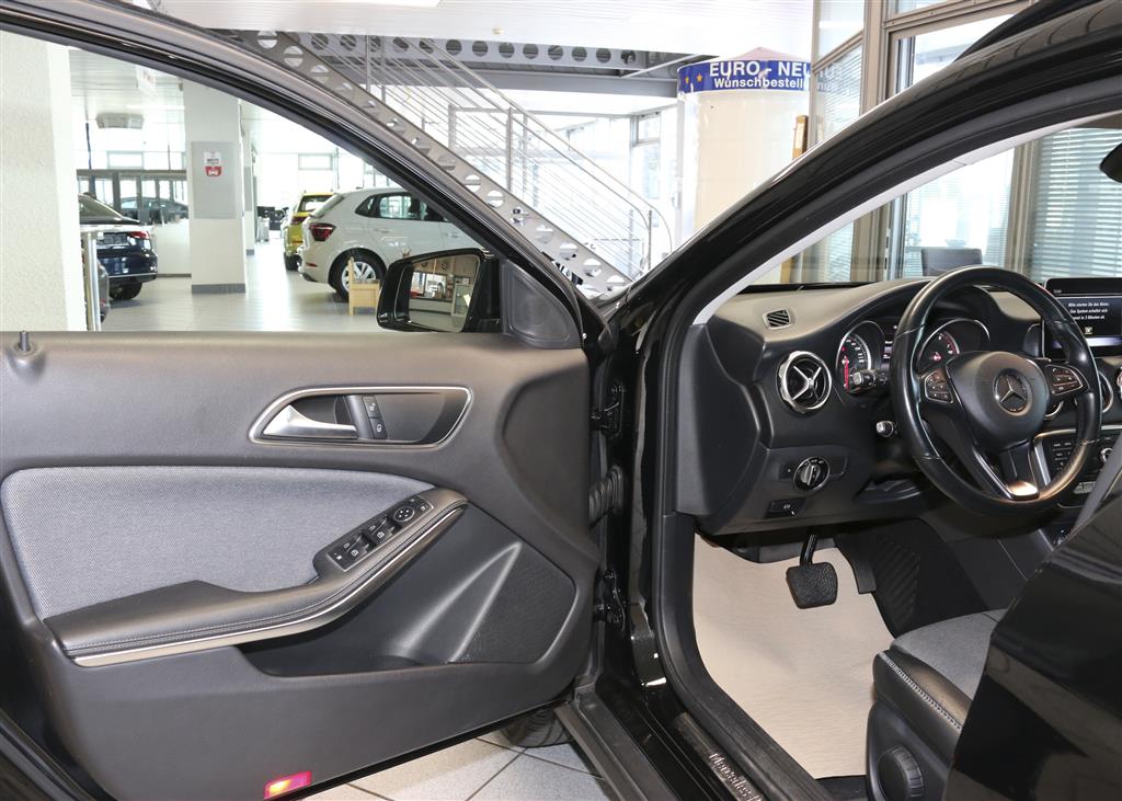 Mercedes-Benz GLA 200  bei Hoffmann Automobile in Wolfsburg kaufen und sofort mitnehmen - Bild 11