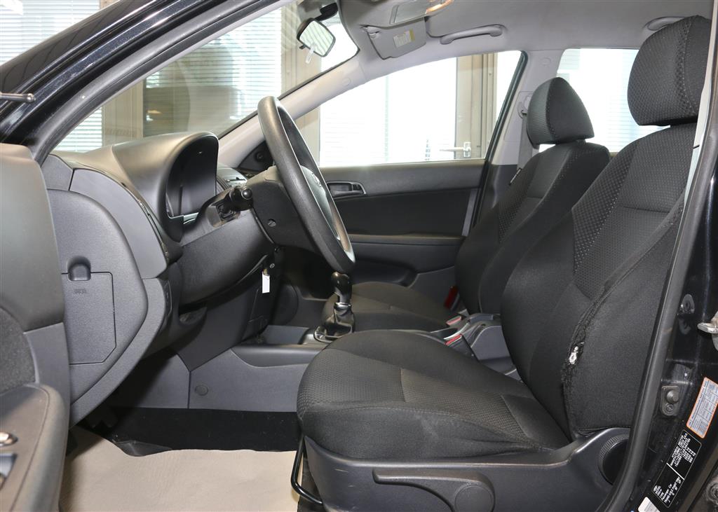 Hyundai i30 Kombi  bei Hoffmann Automobile in Wolfsburg kaufen und sofort mitnehmen - Bild 11