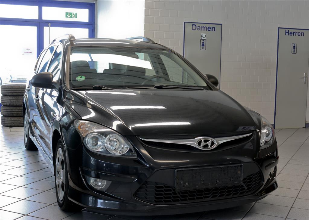 Hyundai i30 Kombi  bei Hoffmann Automobile in Wolfsburg kaufen und sofort mitnehmen - Bild 15