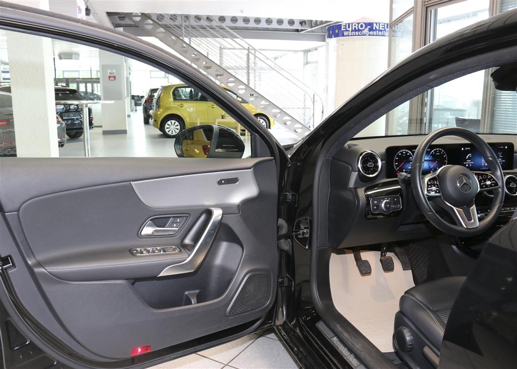 Mercedes-Benz A 160  bei Hoffmann Automobile in Wolfsburg kaufen und sofort mitnehmen - Bild 13