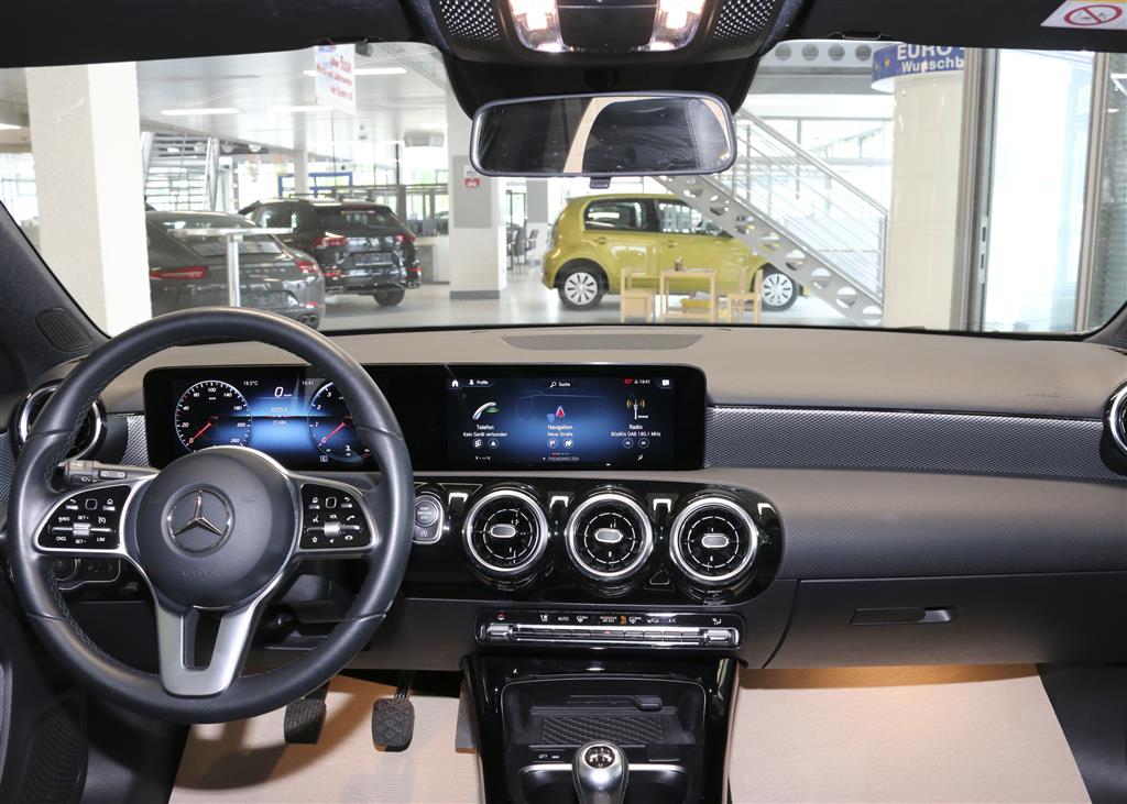 Mercedes-Benz A 160  bei Hoffmann Automobile in Wolfsburg kaufen und sofort mitnehmen - Bild 5