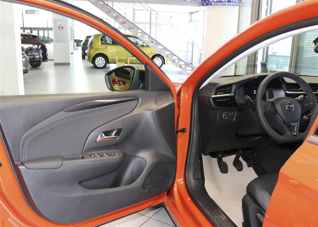 Opel Corsa  bei Hoffmann Automobile in Wolfsburg kaufen und sofort mitnehmen - Bild 12