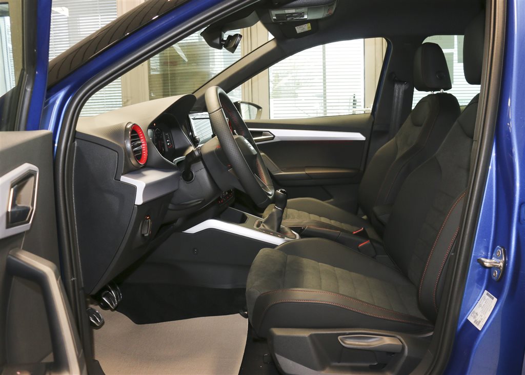 Seat Arona  bei Hoffmann Automobile in Wolfsburg kaufen und sofort mitnehmen - Bild 11