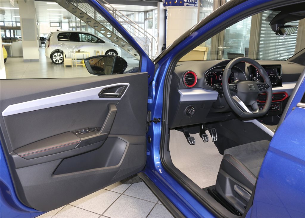 Seat Arona  bei Hoffmann Automobile in Wolfsburg kaufen und sofort mitnehmen - Bild 12