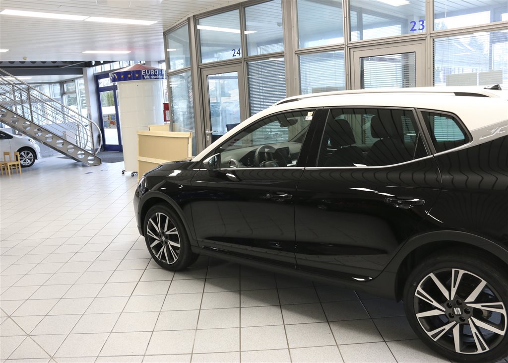 Seat Arona  bei Hoffmann Automobile in Wolfsburg kaufen und sofort mitnehmen - Bild 13