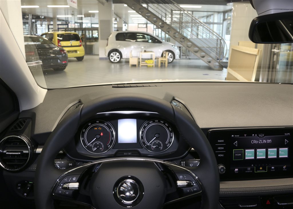 Skoda Fabia  bei Hoffmann Automobile in Wolfsburg kaufen und sofort mitnehmen - Bild 9