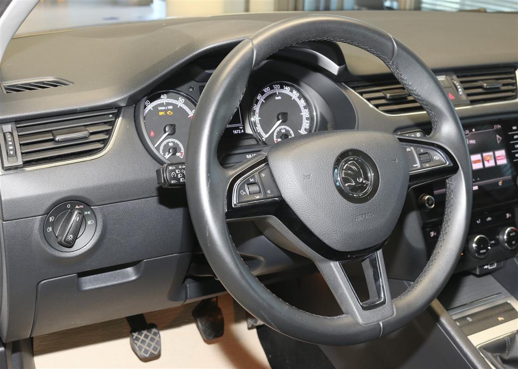 Skoda Octavia Combi  bei Hoffmann Automobile in Wolfsburg kaufen und sofort mitnehmen - Bild 11