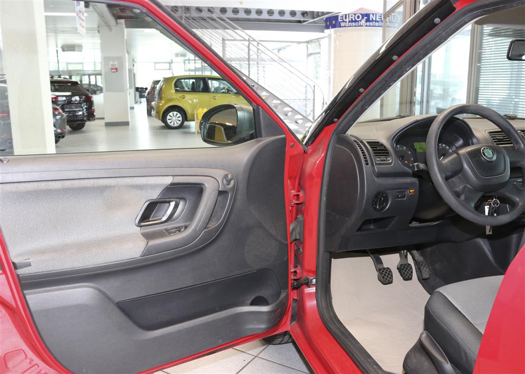 Skoda Fabia Combi  bei Hoffmann Automobile in Wolfsburg kaufen und sofort mitnehmen - Bild 11