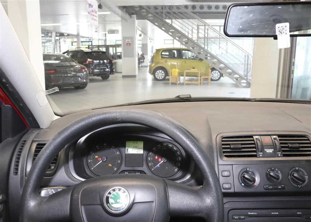 Skoda Fabia Combi  bei Hoffmann Automobile in Wolfsburg kaufen und sofort mitnehmen - Bild 8