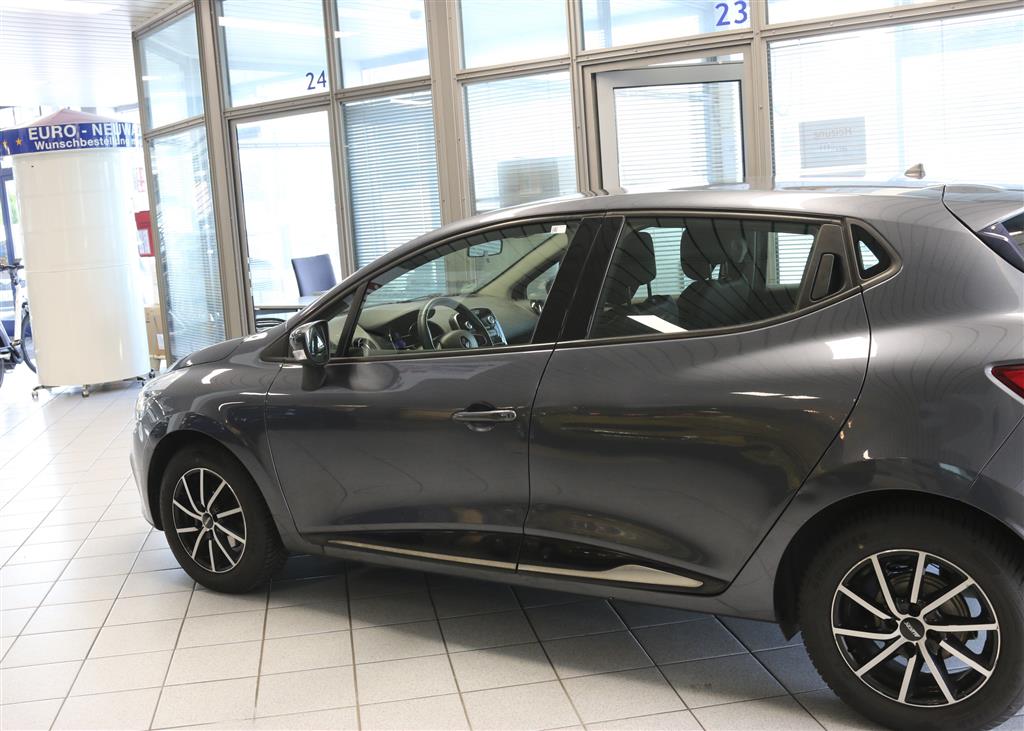 Renault Clio  bei Hoffmann Automobile in Wolfsburg kaufen und sofort mitnehmen - Bild 12