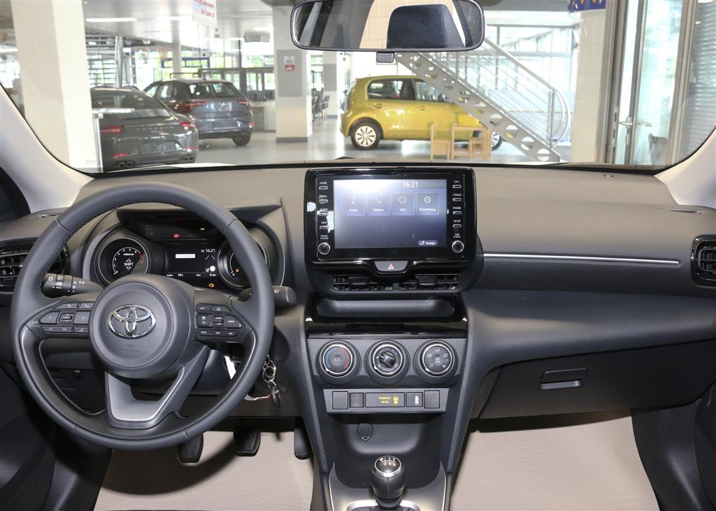 Toyota Yaris Cross  bei Hoffmann Automobile in Wolfsburg kaufen und sofort mitnehmen - Bild 5