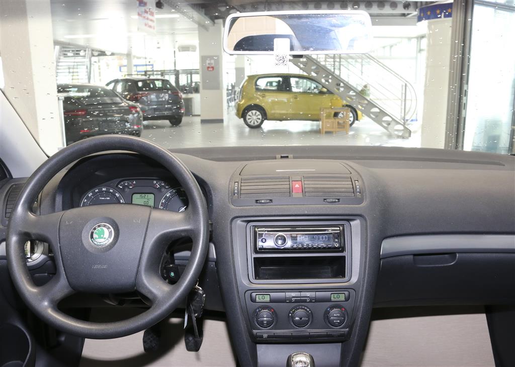 Skoda Octavia  bei Hoffmann Automobile in Wolfsburg kaufen und sofort mitnehmen - Bild 5