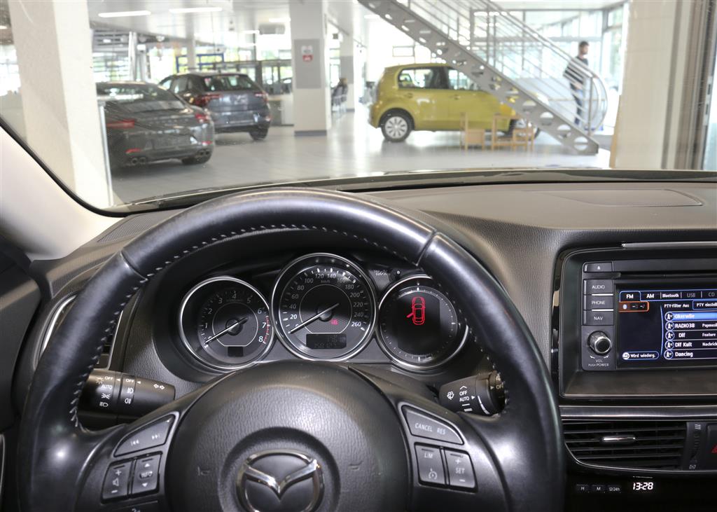Mazda 6 Kombi  bei Hoffmann Automobile in Wolfsburg kaufen und sofort mitnehmen - Bild 11